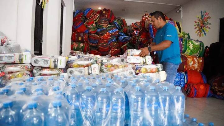 Instalan centros de acopio para ayudar a los damnificados de la Sierra Norte de Puebla