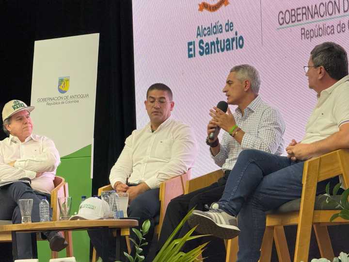 «Cornare seguirá siendo la autoridad ambiental de este territorio»: Conversatorio en El Santuario