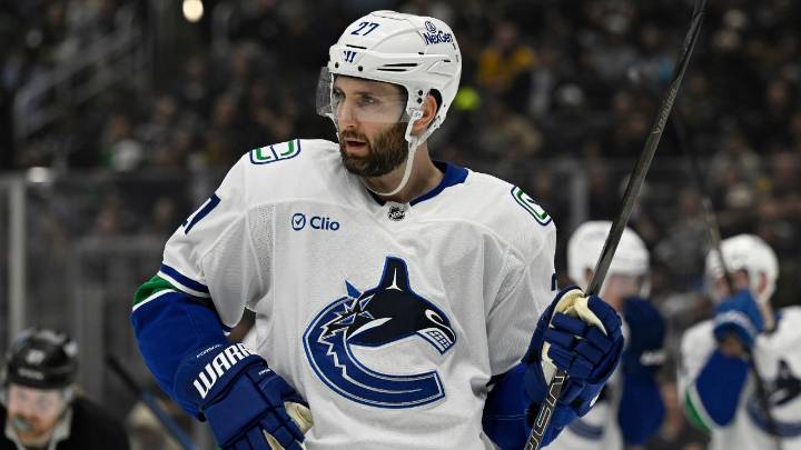 Why Canucks’ Derek Forbort is a ‘classic example of a warrior’