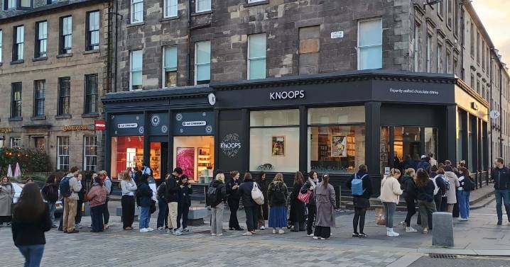 Keen Edinburgh shoppers in huge queues outside popular chocolate cafe