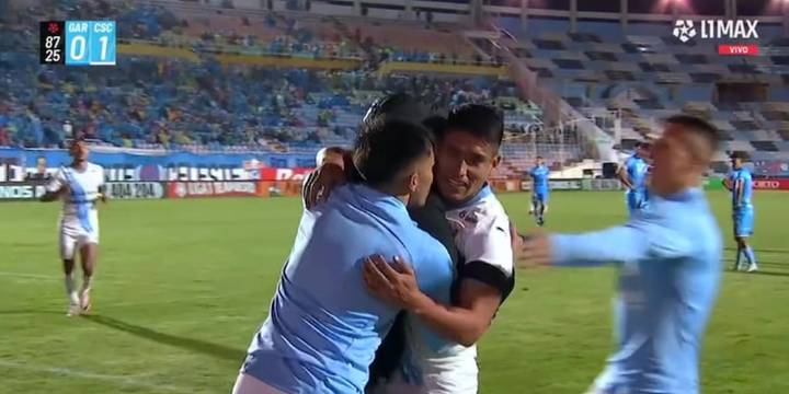 Gol agónico de Irven Ávila con oportuno cabezazo para triunfo de Sporting Cristal ante Garcilaso por Liga 1 2025
