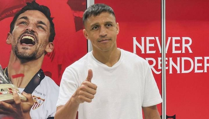 Alexis Sánchez lo recibió: El nuevo jugador chileno que se sumó al Sevilla
