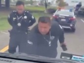 Captan a policías de tránsito intimidando a conductor por ‘mordida’ en Puebla