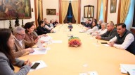 Unanimidad en A Coruña para cambiar las terrazas de María Pita por toldos enrollables