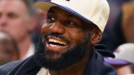 Dodgers players show the Lakers love before NLCS