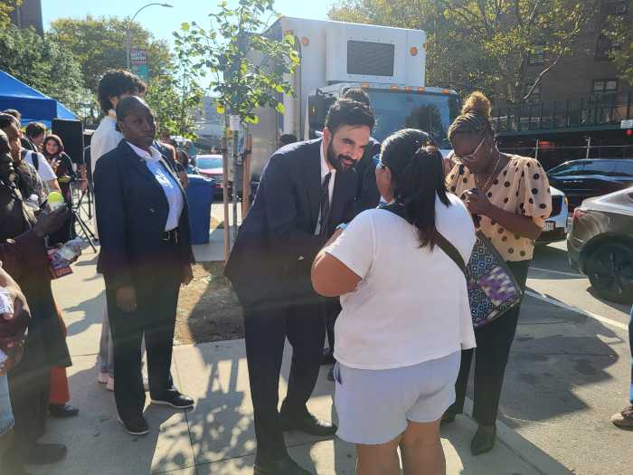 Mamdani draws eager crowd — and one lookalike — to South Bronx Community Day event