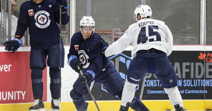 Winnipeg Jets sign Kyle Connor to an 8-year, $96 million extension