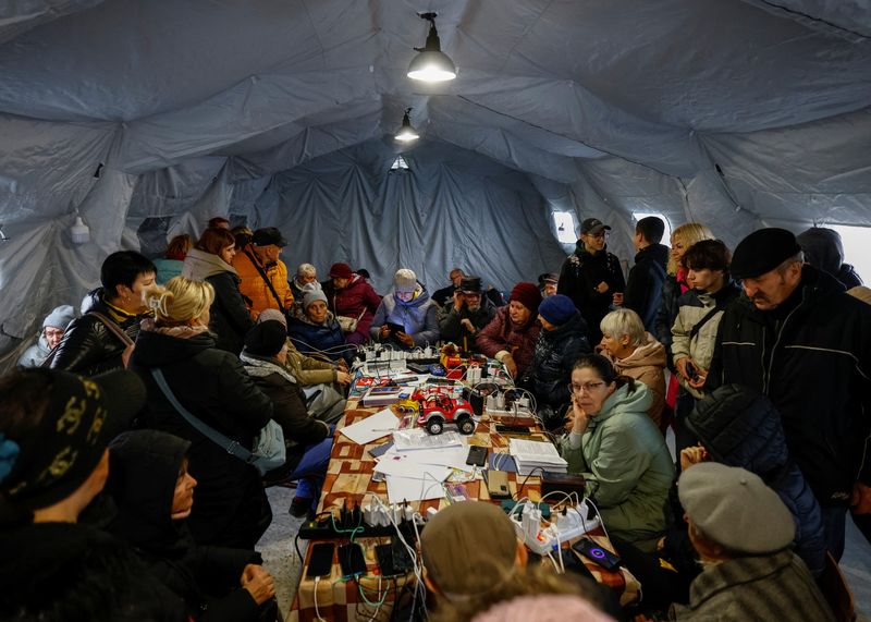 Russian bombardment plunges hundreds of thousands of Ukrainians into blackout