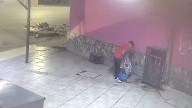Increíble. Sujetos se hacen pasar por pepenadores para robar viviendas en Torreón Residencial