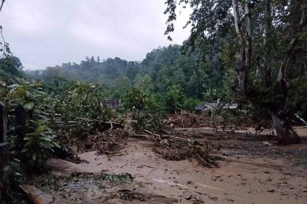 Suman 9 muertos en Puebla por deslaves tras lluvias