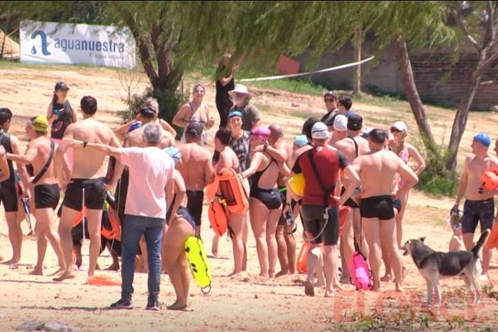 Nadadores de todo el país participaron de travesía acuática en el Thompson