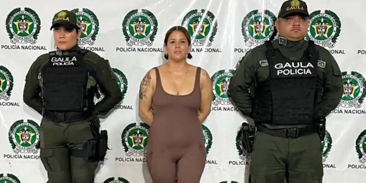 Alias Karina, señalada de reclutar jóvenes para Los Costeños, fue capturada y enviada a prisión