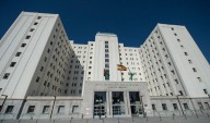 Cinco personas evacuadas al hospital de Granada por inhalación de humo