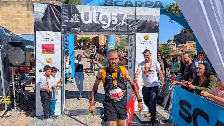 Aitor Tomás y Anne Bidalun son los más fuertes en los 82K de la Ultra Trail Guara Somontano
