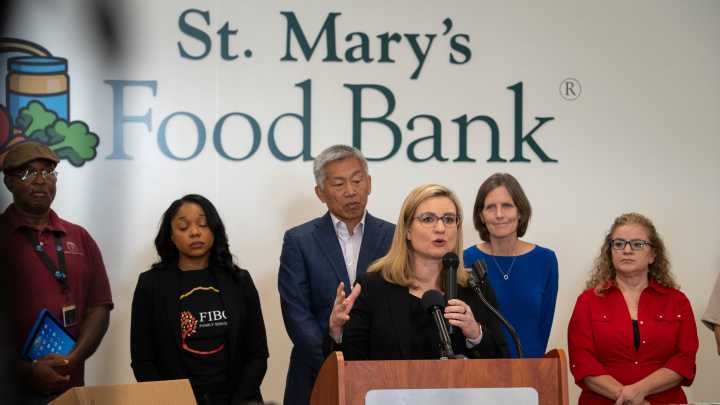 Mayor Gallego urges help as SNAP cuts empty Phoenix food banks