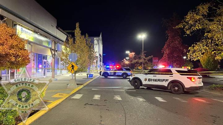 Man shot in Bremerton grocery store parking lot