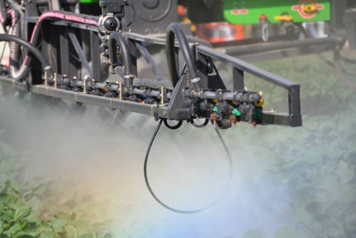 Agrotóxicos y agronegocio: advierten que un proyecto de ‘presupuestos mínimos’ habilitaría las fumigaciones a 10 metros