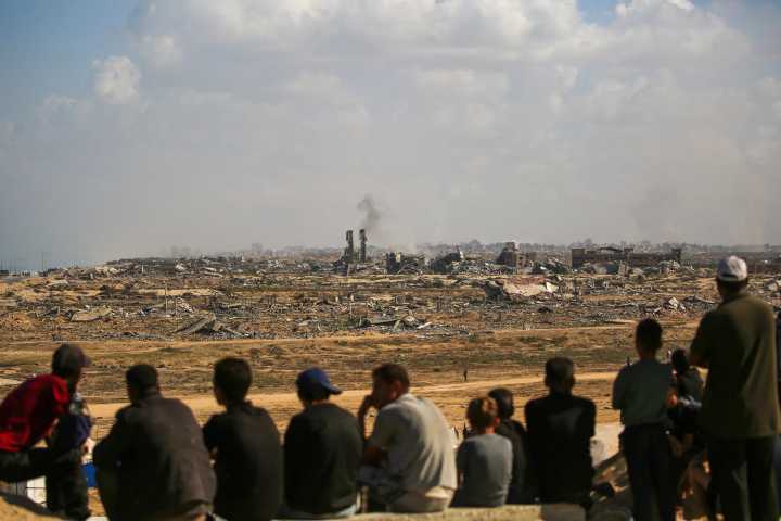 Israel says it has begun a pull-back of troops in Gaza