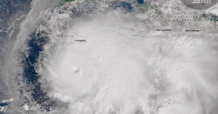 “Melissa” se transforma en huracán categoría 5 y pone en alerta a Jamaica