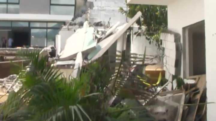 Fallece Bebé Lesionado Tras Derrumbe de Barda por Lluvias en Monterrey, Nuevo León