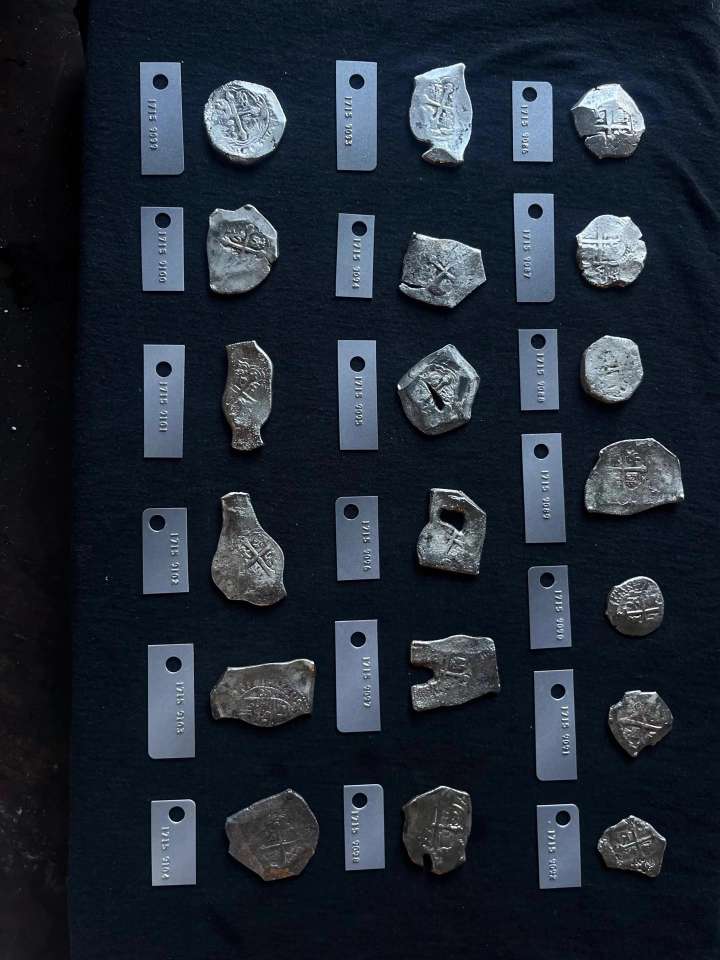 Descubren en la costa de Florida un tesoro millonario de un naufragio español de 1715