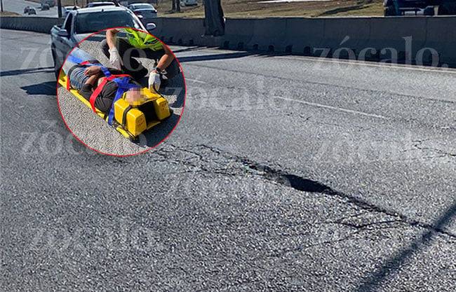 Bache provoca caída de joven motociclista en el bulevar Fundadores