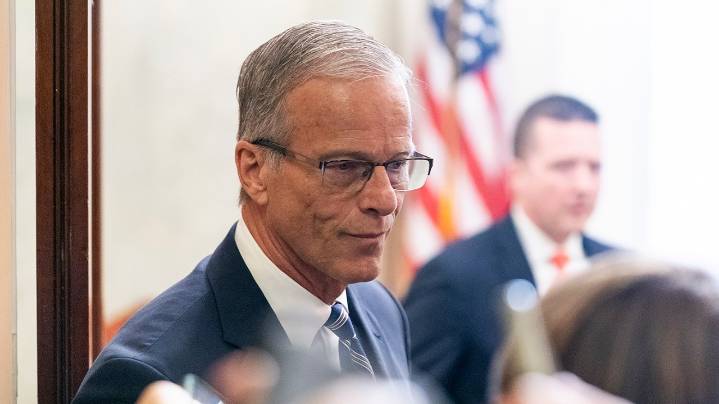 Shutdown to enter third week after Senate rejects bill to reopen government
