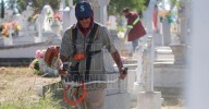Fumigan panteones en Tamaulipas para evitar brotes de dengue en el D?a de Muertos