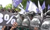 Tensión en Tres de Febrero en el acto de Javier Milei: empujones entre militantes y la Gendarmería