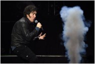 Extenso show musical y un mensaje a la interna: Javier Milei buscó relanzar la campaña tras la salida de Espert