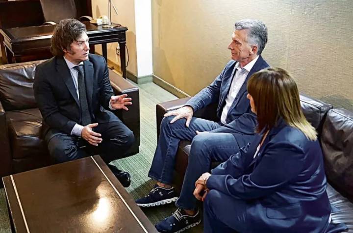 Tras la cumbre con gobernadores, Milei cenará con Macri en la Quinta de Olivos