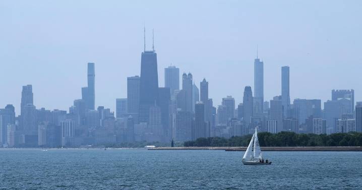 Officials restrict Chicago airspace, citing 'credible threat' of attacks on agents
