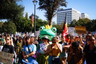 Letters: ‘No Kings’ rallies featured patriotism on parade