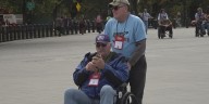 Maine veterans visit memorial wall in Washington, D.C during Honor Flight