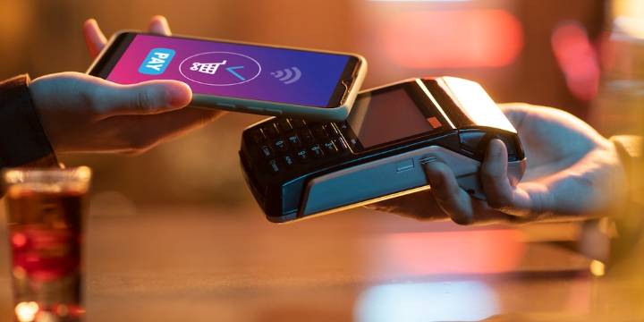 ¿Cuenta bancaria o billetera digital?: 7 de cada 10 usuarios financieros usan ambas al mismo tiempo