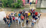 Rescatan a 20 maestros atrapados por deslaves en la Huasteca veracruzana