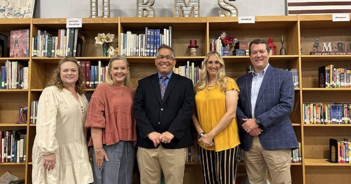 Donne Bickham Middle School unveils renovated library