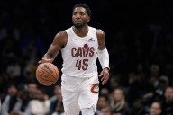 Donovan Mitchell’s reaction to fan storming Barclays Center court during Cavs’ win Friday night