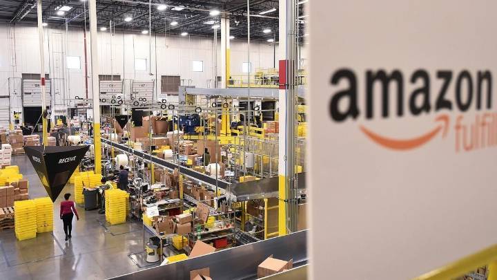 Amazon planea sustituir a 600.000 empleados por robots