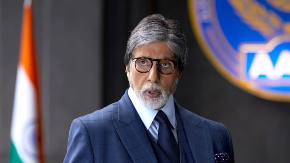 5 Iconic Amitabh Bachchan Films That Prove Why He Is The Biggest Superstar