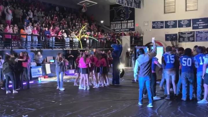 Dierks students celebrate $1 million win to upgrade school’s football field