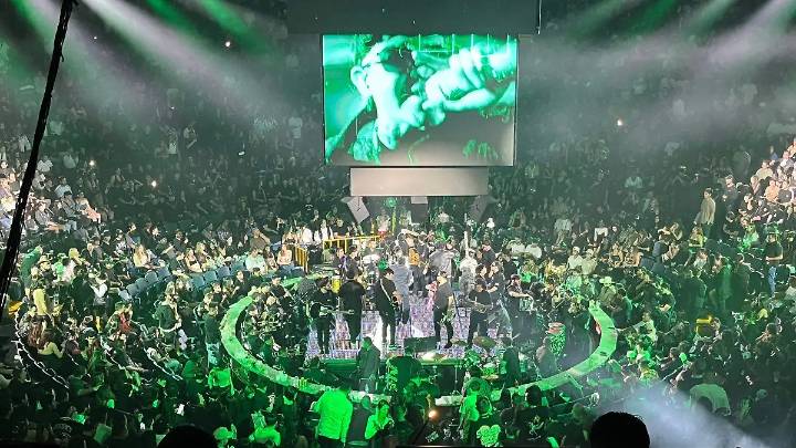 Junior H canta ‘El Azul’ en el Palenque de Fiestas de Octubre