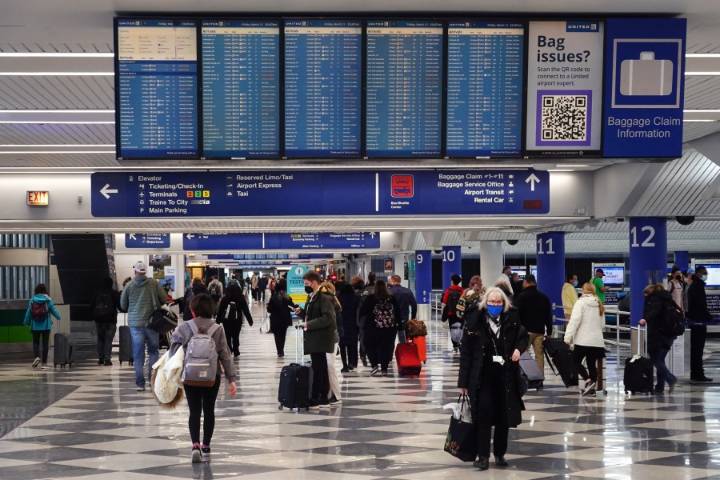 FAA issues Ground Delay at O'Hare due to shortage of air traffic controllers