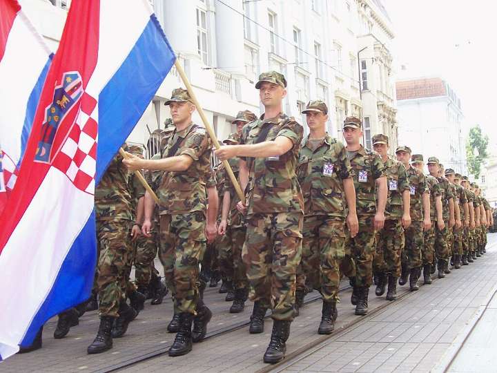 Croatia reintroduces compulsory military conscription