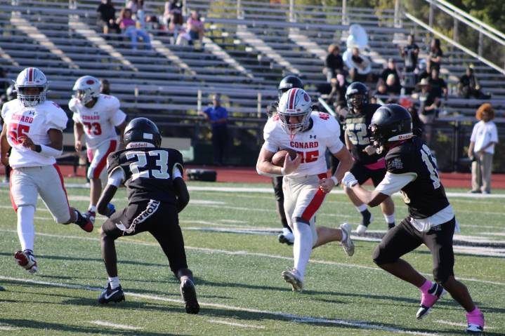 Two CT football teams play highest