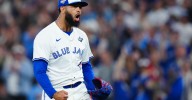 Saturday Bird Droppings: Domínguez earns Game 1 win with Jays