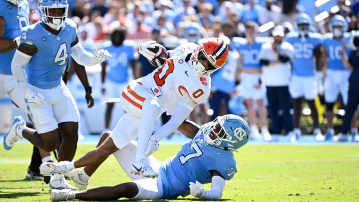 SEE IT: Clemson star WR Antonio Williams scores on a shocking play vs. UNC