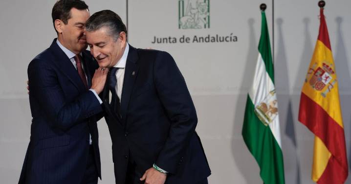 Juanma Moreno entrega a Antonio Sanz la gestión en salud y su futuro en la Junta