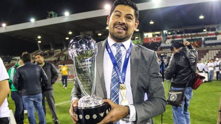 Cesan a Ricardo Jiménez y llega el DT Irving Rubirosa