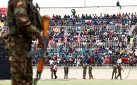 Kenia | Caos en funeral de exprimer ministro; múltiples muertos por disparos de la policía